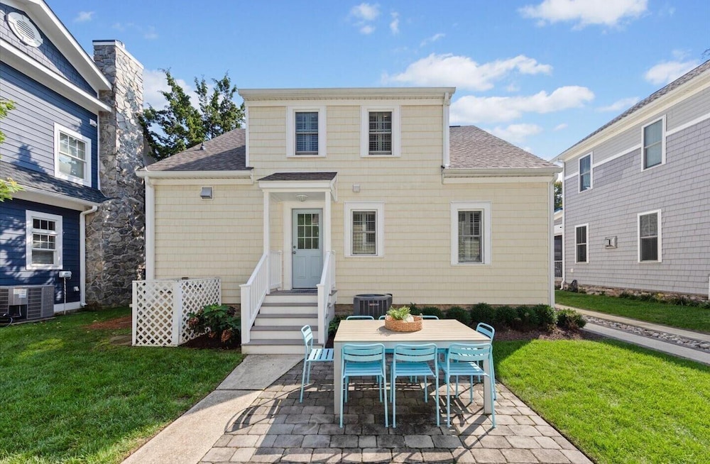 NEW Castle Street 111