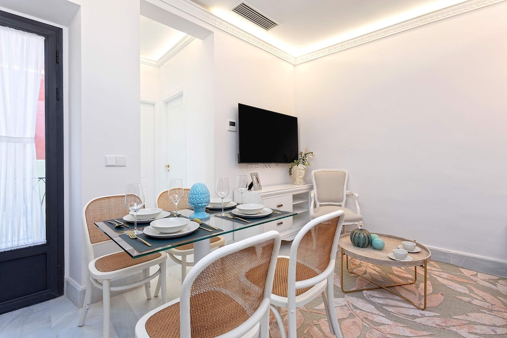 Exclusive Apartment in Seville.plaza del Museo 001