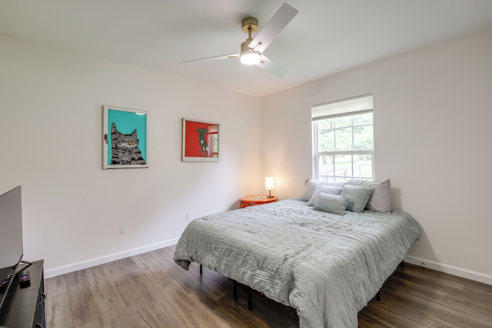 Commuter-friendly Home: 3 Mi to Dtwn Knoxville!