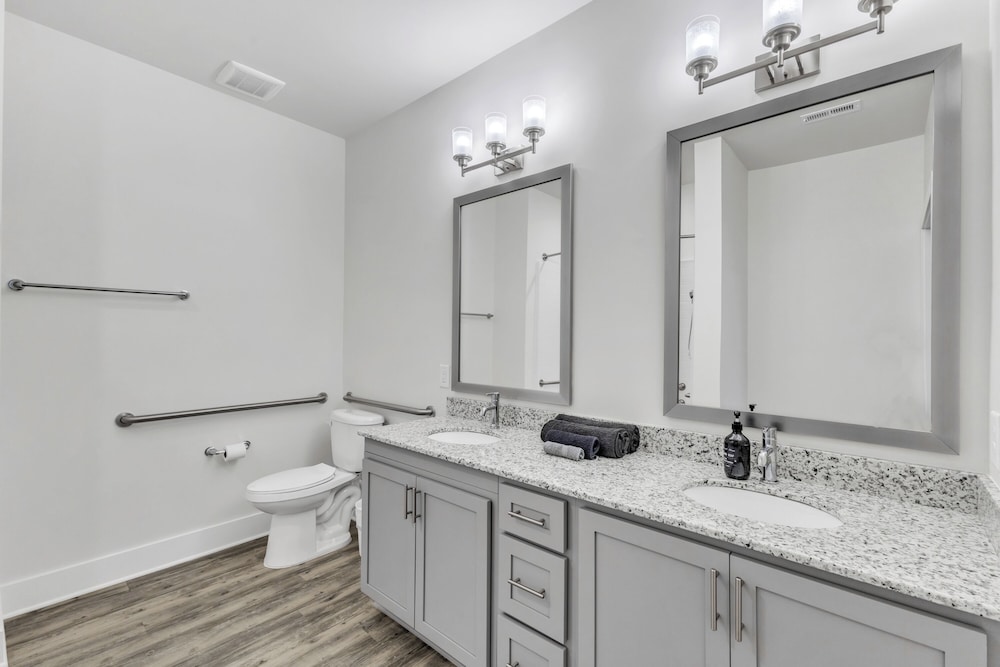 Luxe 3BR Suite Mins to Downtown Durham