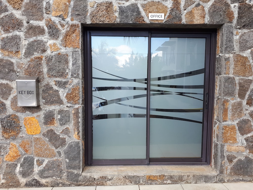 Plage Bleue Luxury Apartments photo 2