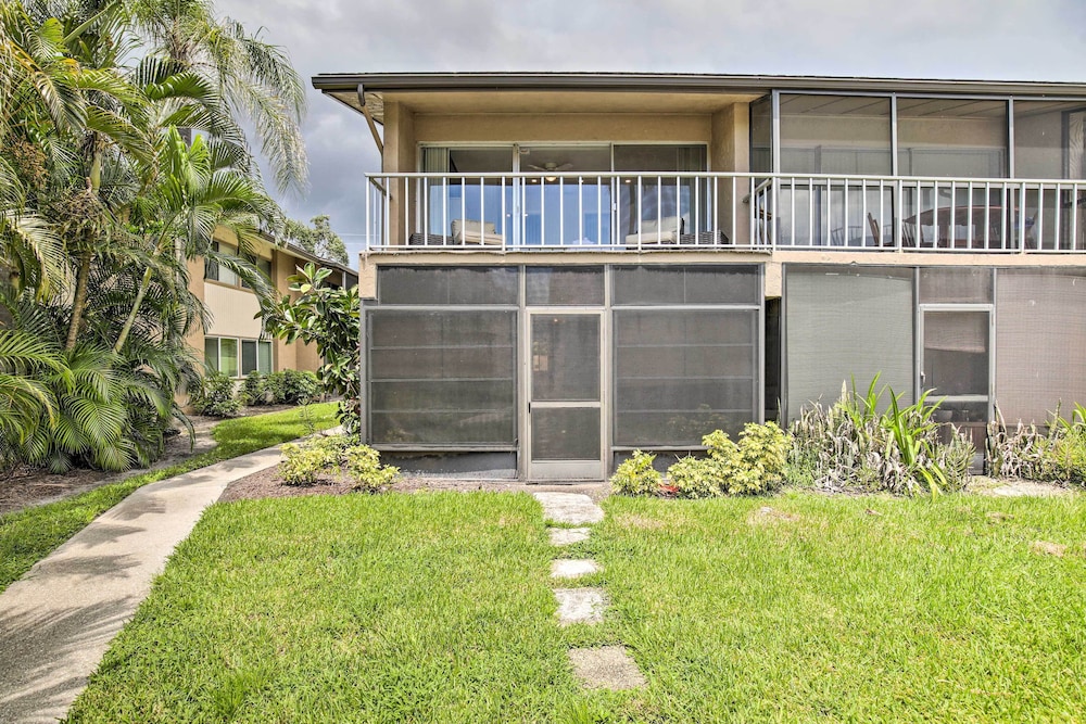 Condo w/ Pool Access < 4 Miles to Siesta Key Beach view 4
