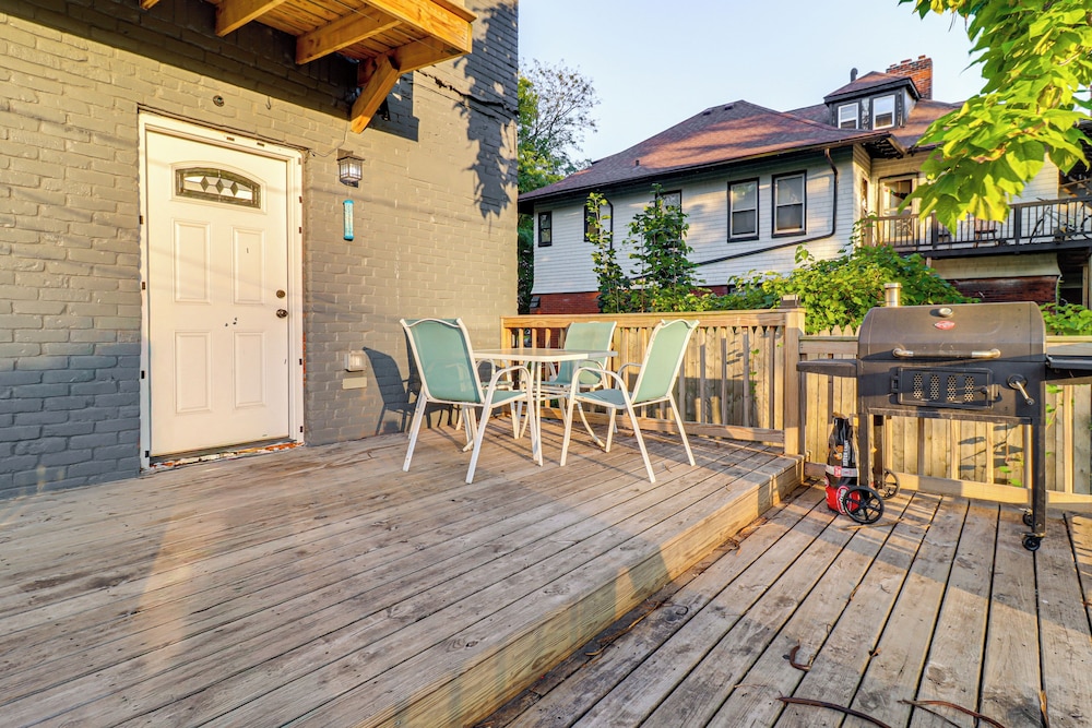 3 Mi to Dtwn Detroit: Spacious Home w/ Yard!