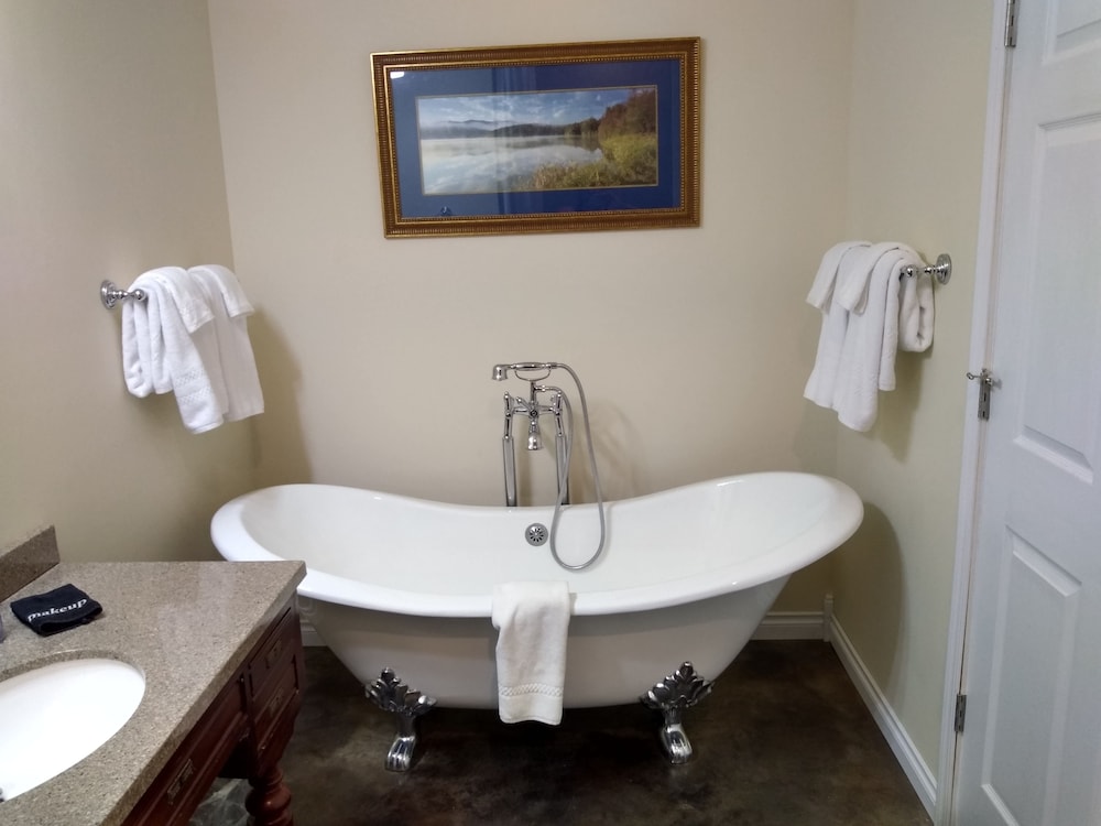 Swantown Inn view 5