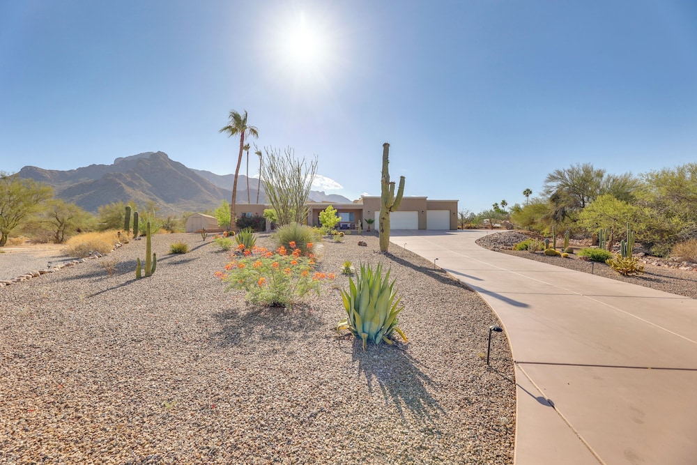 Home Near El Conquistador Golf: Hot Tub + Mtn View