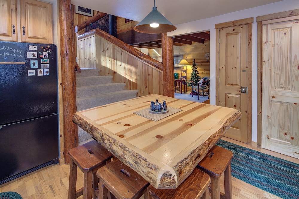 Diamond Peak 2 3 Bedroom Home