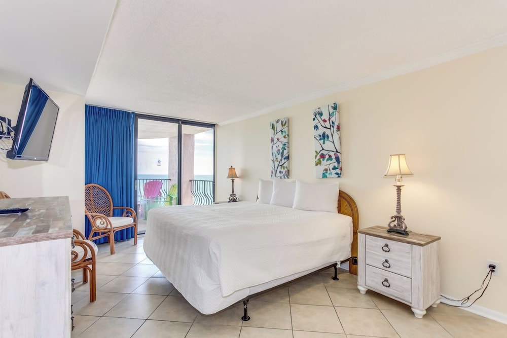 Palms Resort 1502