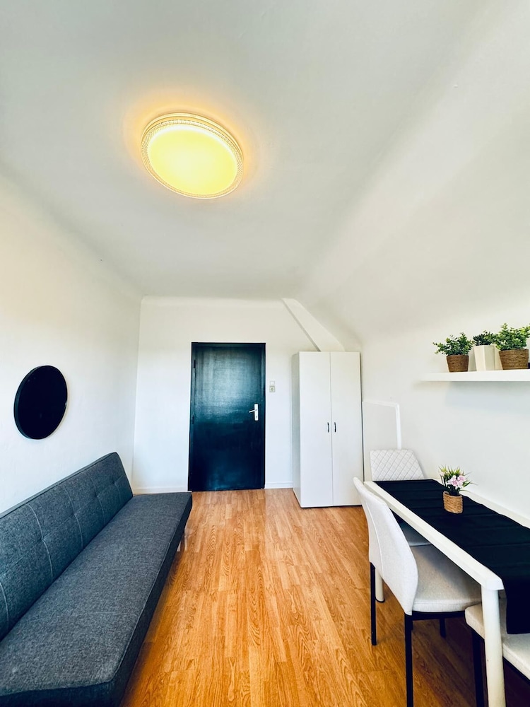 Cozy Garden Villa near Danube For 16P