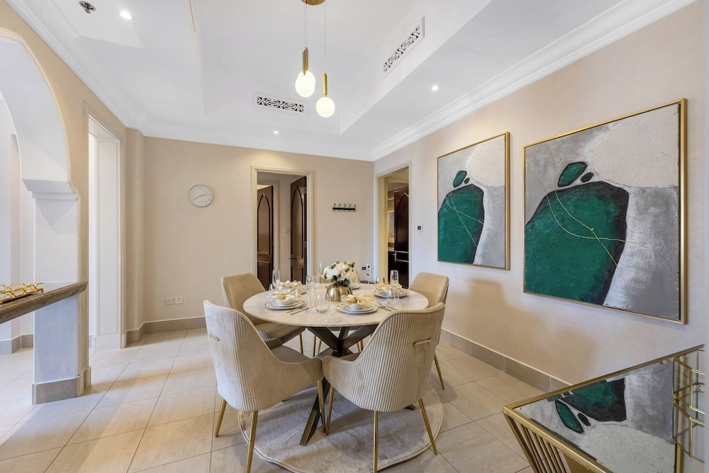 Durrani Homes - Luxe Living at Souk Al Bahar with Burj Khalifa and partial Fountain view