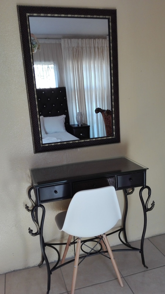 Joezebel Guest House