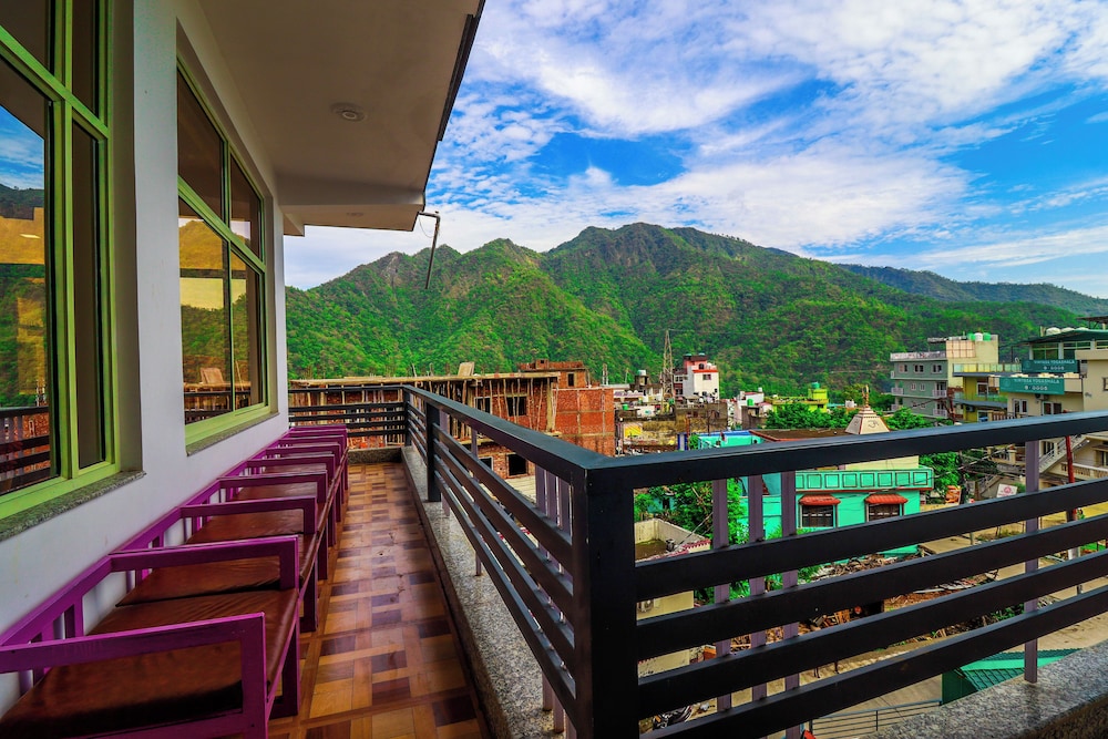 Manzil Hostel