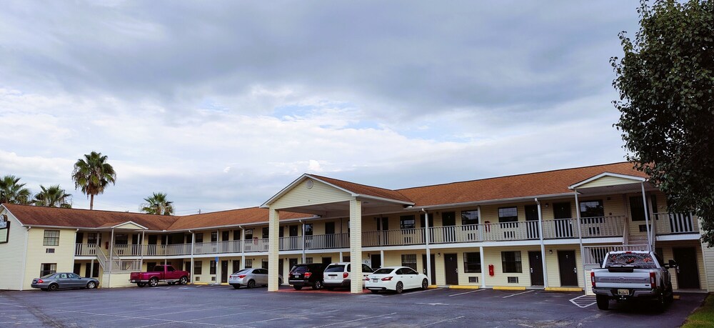 Sylvania Inn view 4
