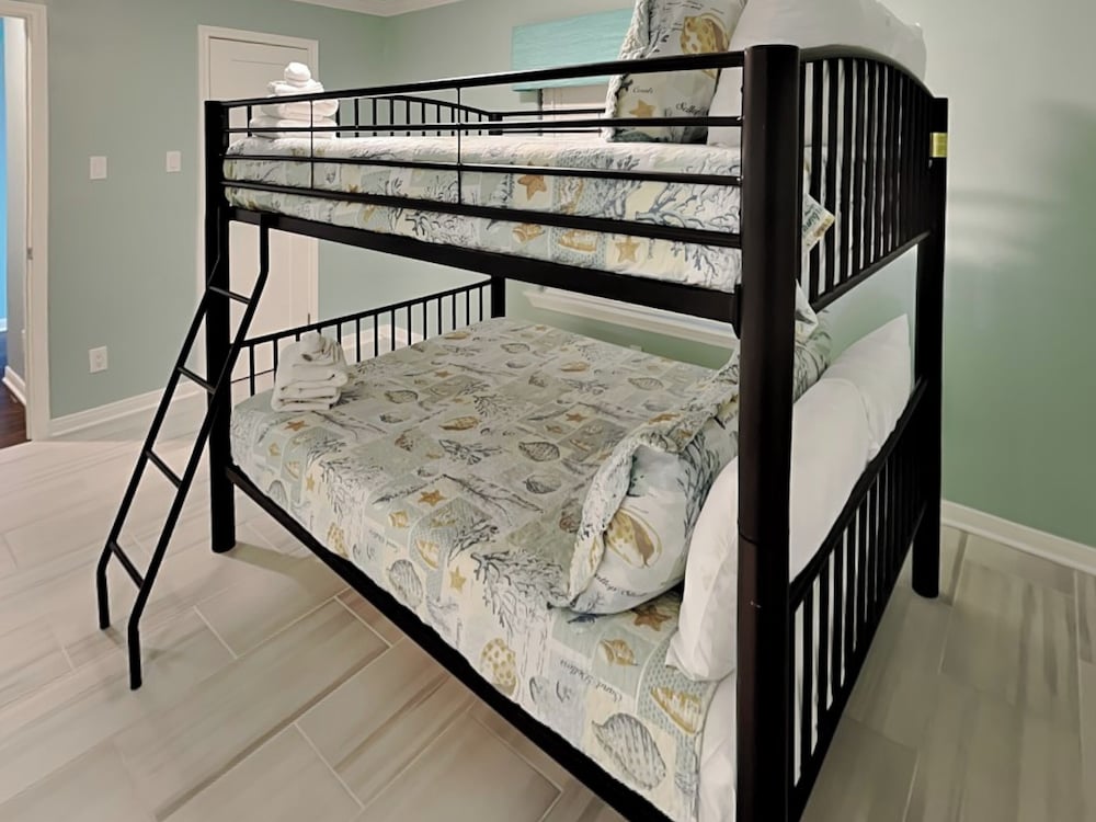 Harbor View Breeze by Ryson Vacation Rentals