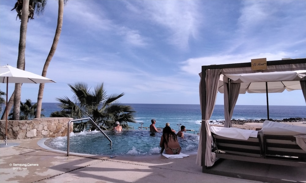 Ocean view beach suite