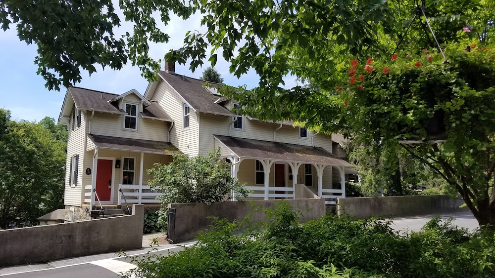 Wilmington Vacations - The Inn at Montchanin Village, a Historic Hotel of America - Property Image 87