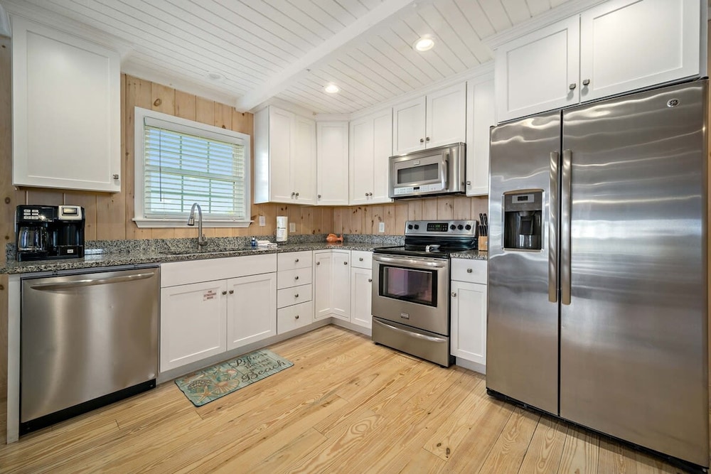 Don t Worry Beach House 3 2 2 Blocks to Beach