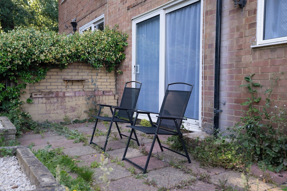 3-bed House - Sleeps 7, Parking & Views
