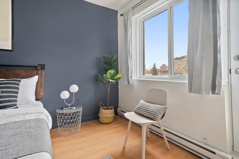 Hutchinson - Image 5