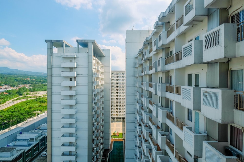 New Furnished Studio at Sentul Tower Apartment