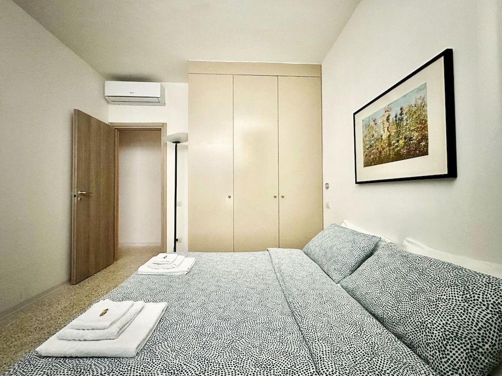 Navigli Apartments