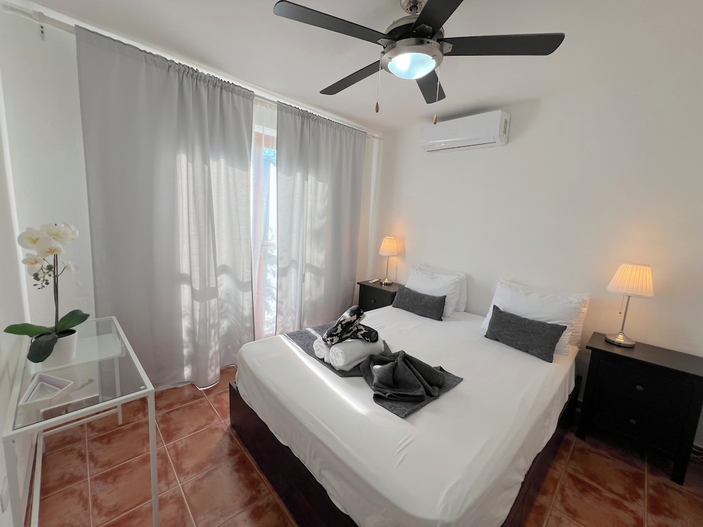 TROPICAL VILLAS playa LOS CORALES