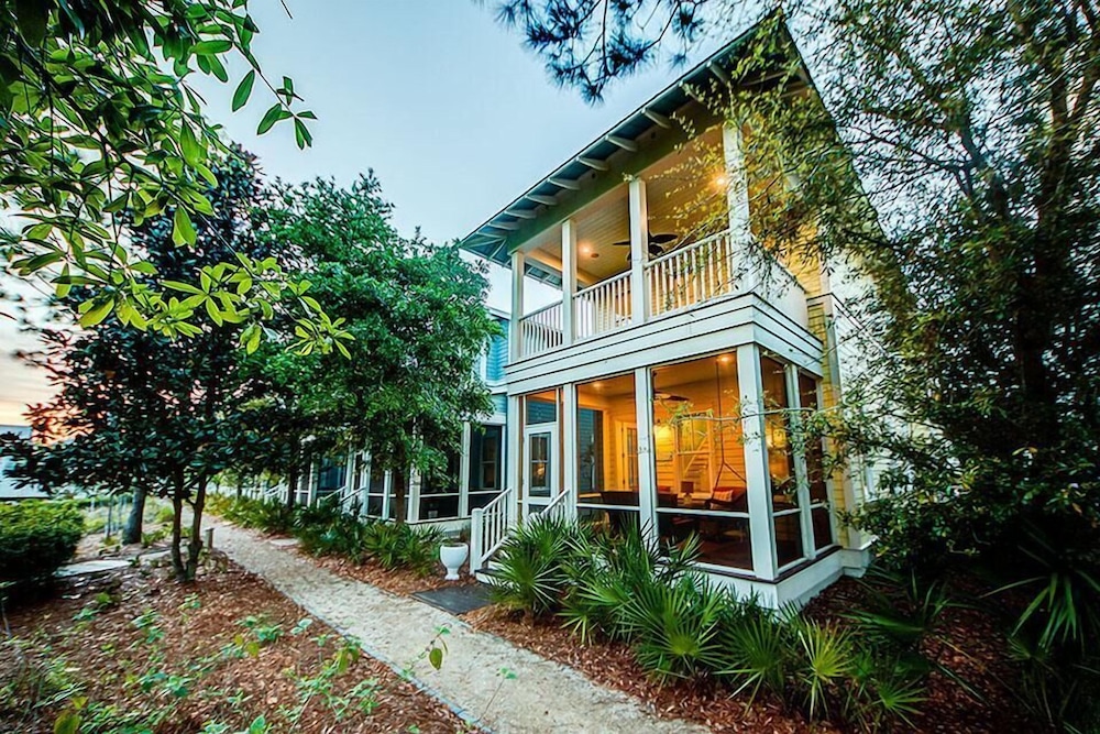 Summer Dreams 4 Bedroom Holiday Home by Five Star Properties