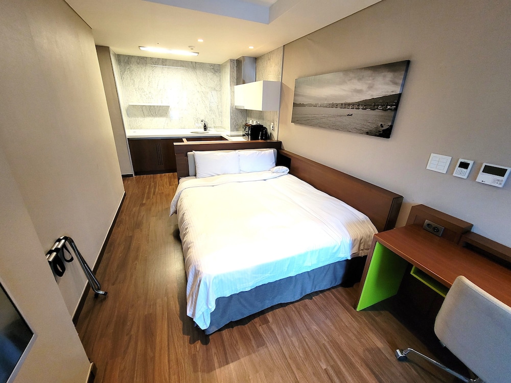 W Residence Hotel Haeundae view 4