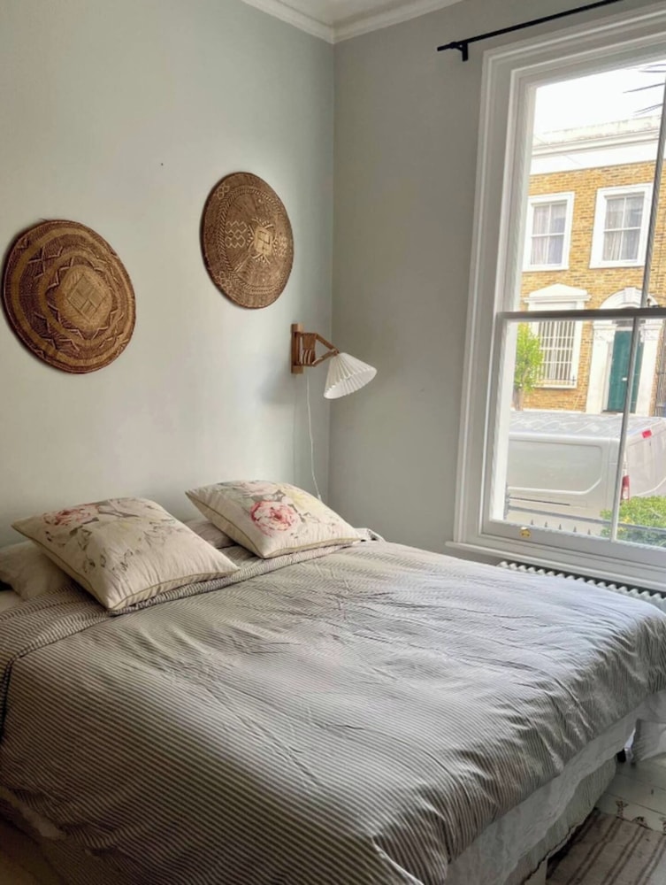 Lovely 3BD Victorian Townhouse W/garden - Brixton!