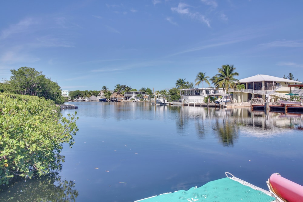 < 1 Mi to Pennekamp: Tranquil Escape w/ Dock