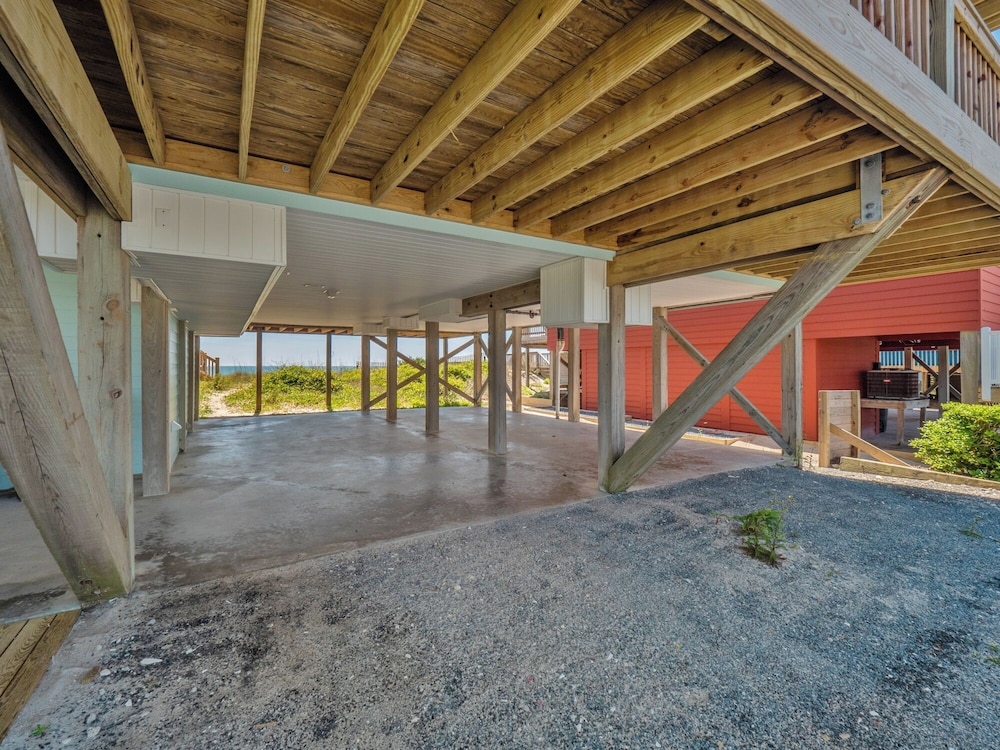 Walking on Sunshine by Topsail Realty