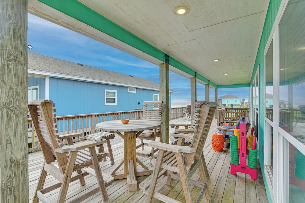 Gulf Views: Beachfront Bolivar Peninsula Escape!