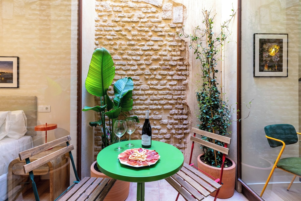One&Lux Casa Barrabas