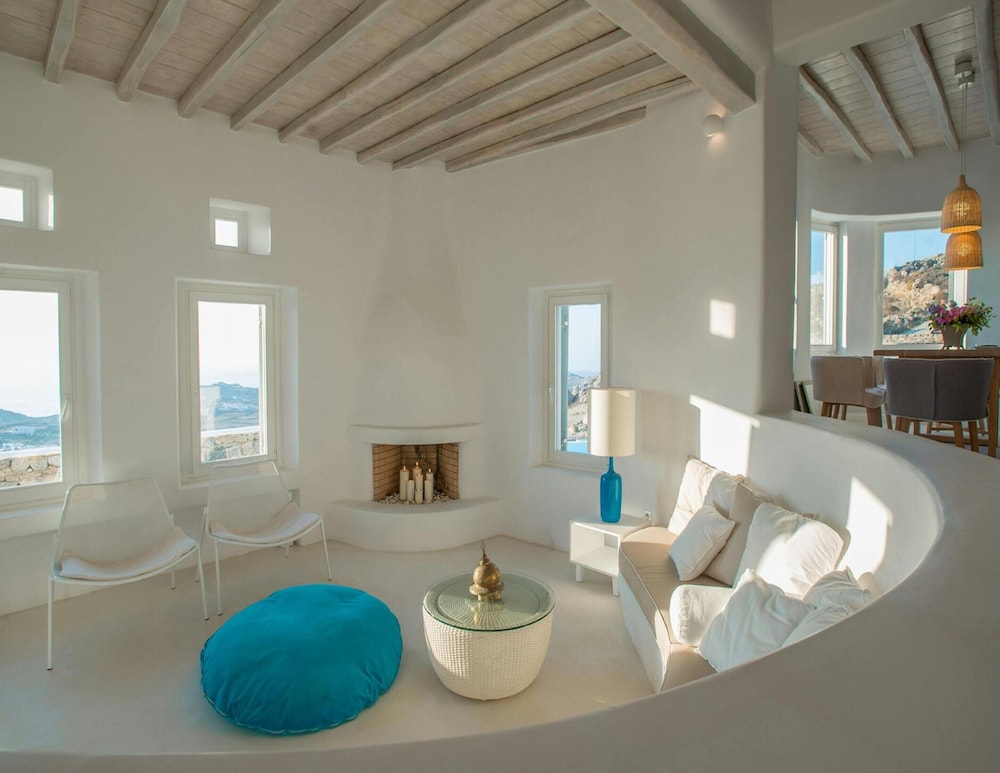 Elegant Villa With View