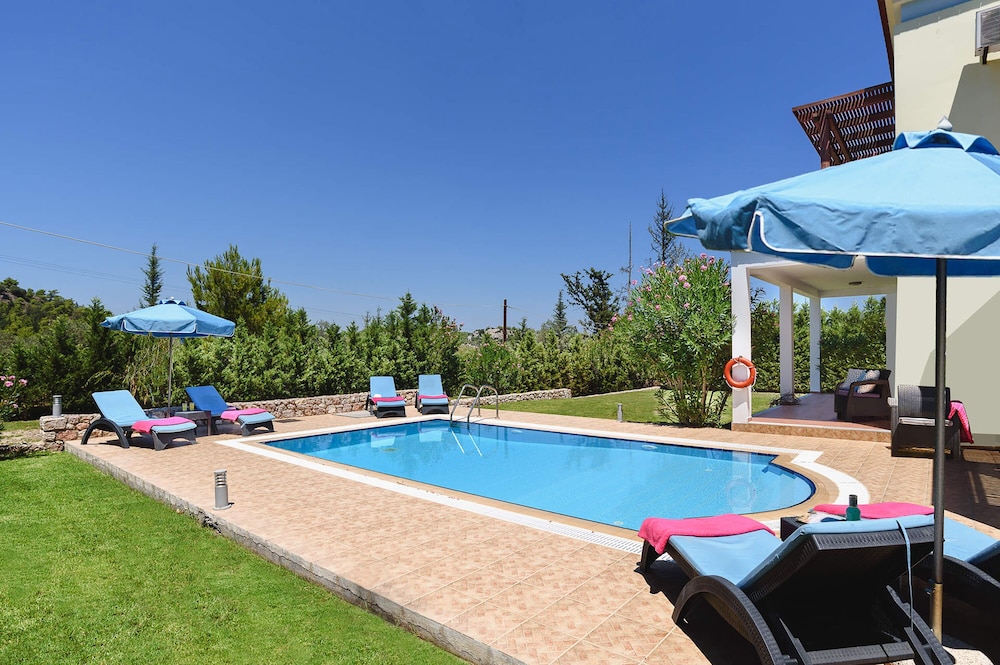 Seven Springs Villas
