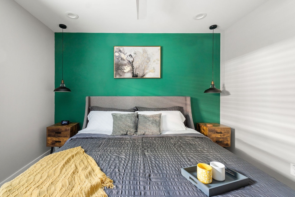 Emerald Indigo House Pet Friendly