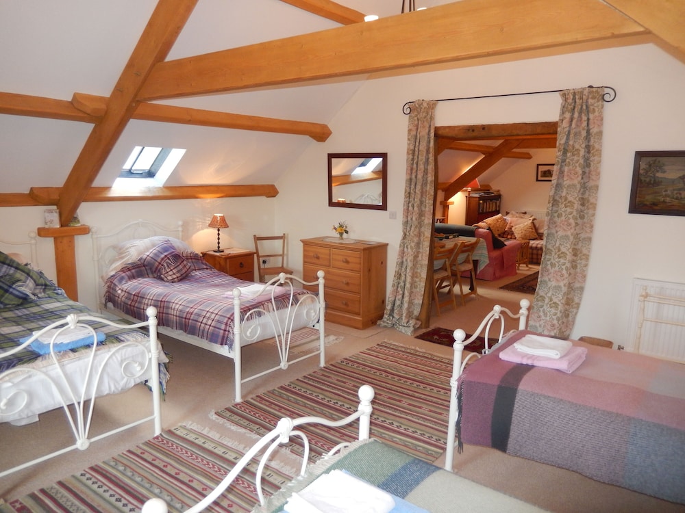 Alltybrain Farm Cottages and B&B