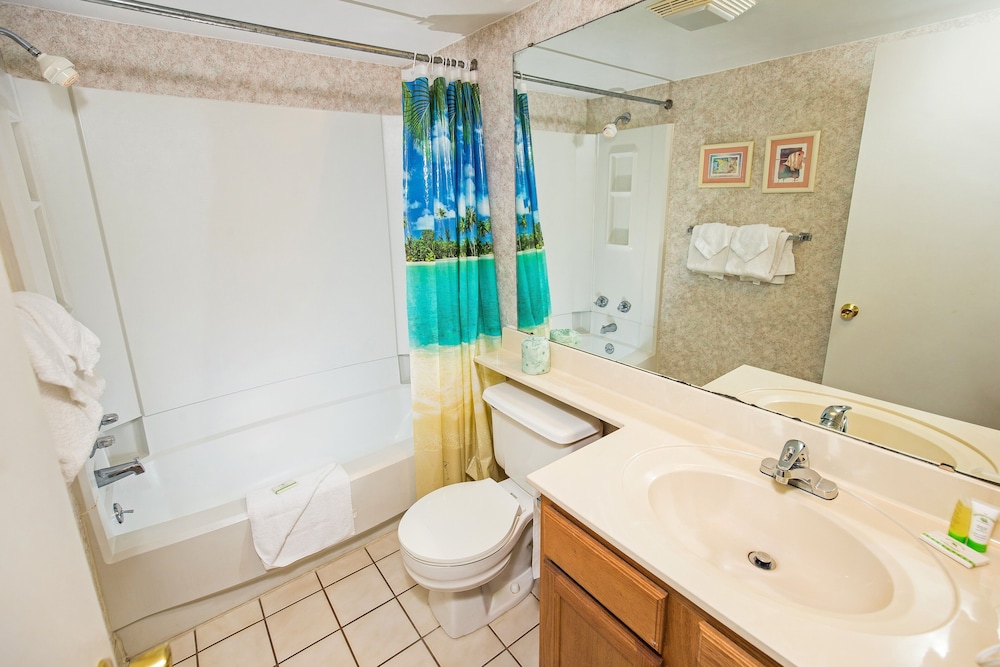 Sands Beach Club 120 2 Bedroom Condo