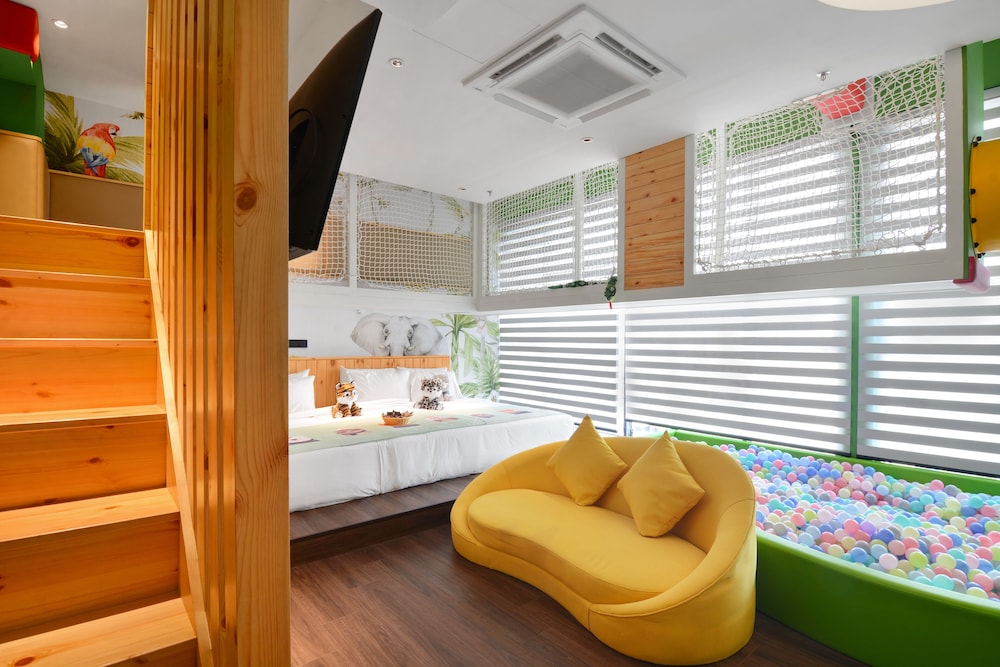 The Granite Luxury Hotel Penang 39