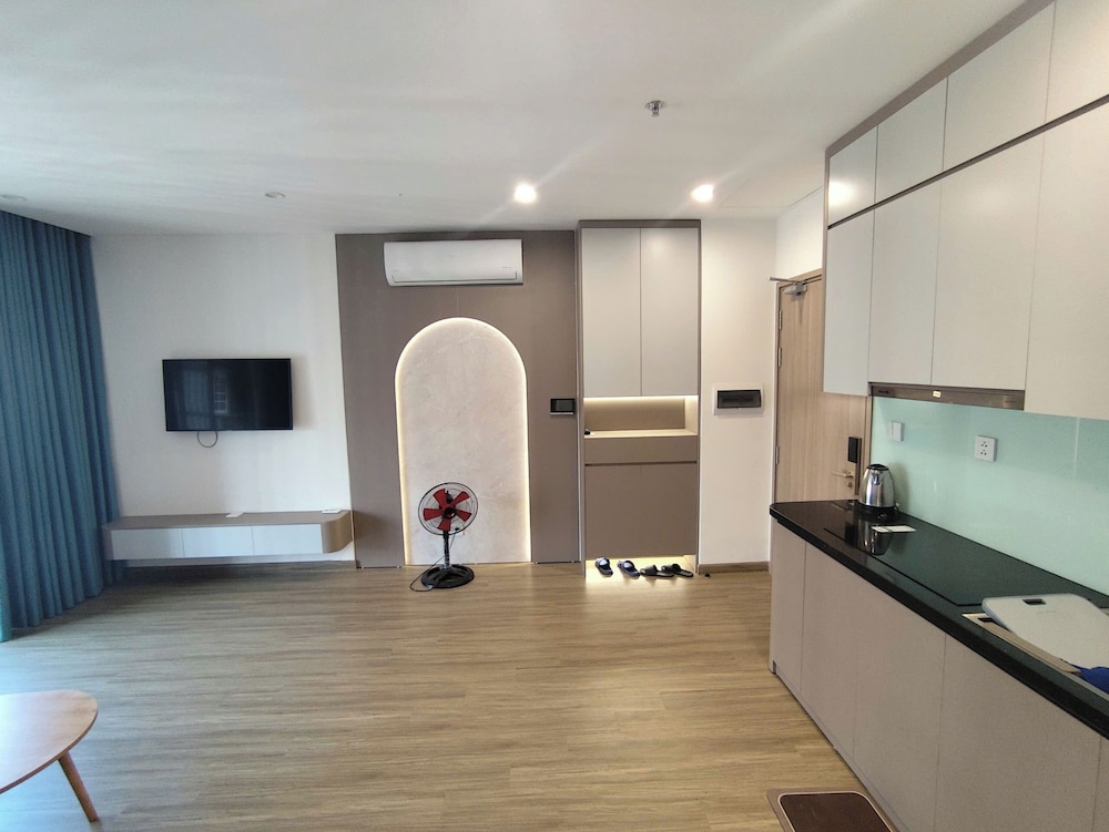 Luxhomes TC1 Canopy Vinhomes Smart City