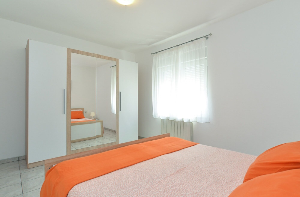 Apartments Tanja 100
