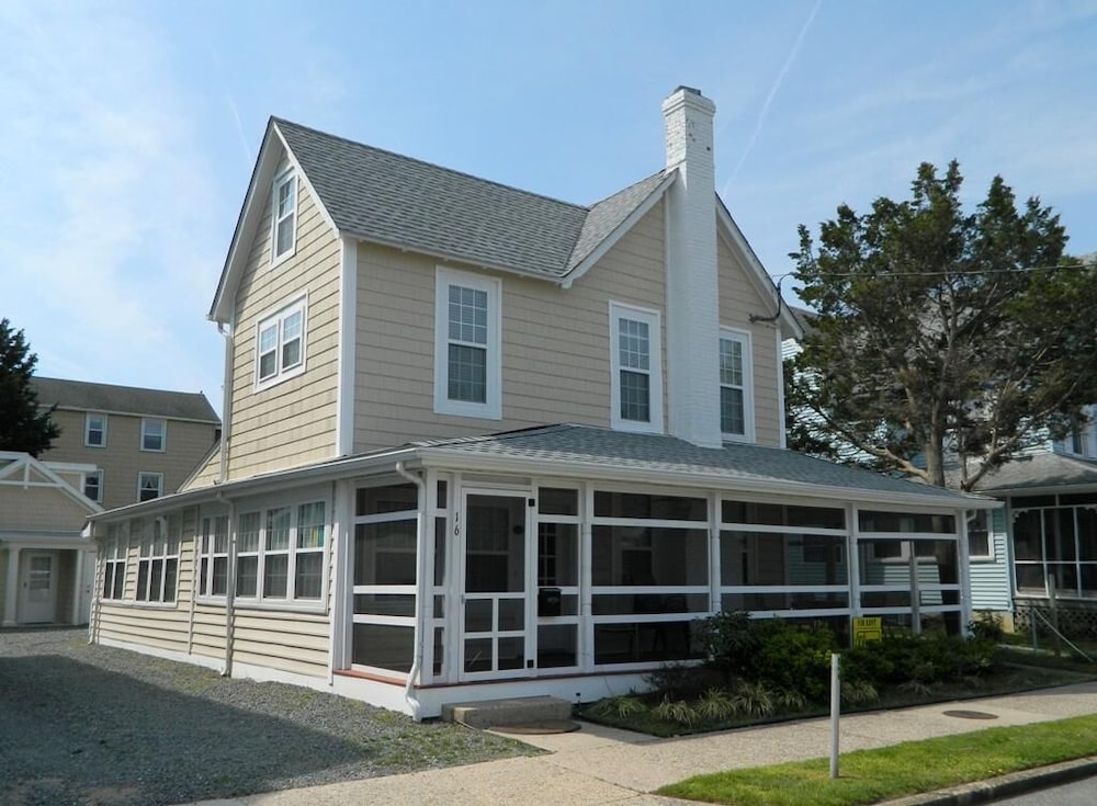 Delaware Avenue 16A
