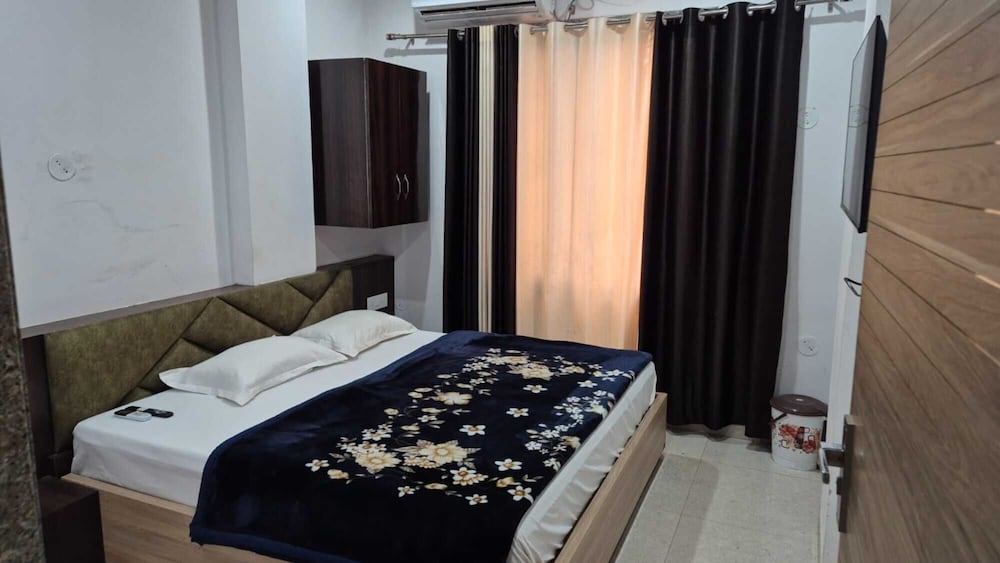 Shree Hanuman Hotel