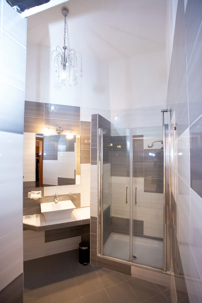B&B Rochel