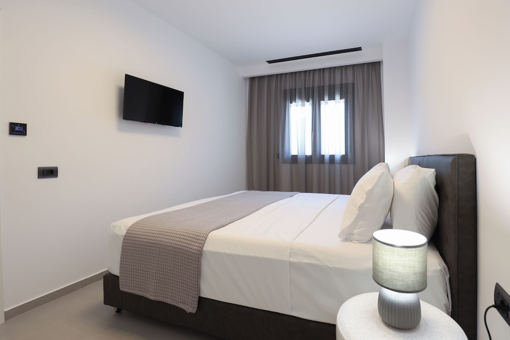 Limi Deluxe Suites