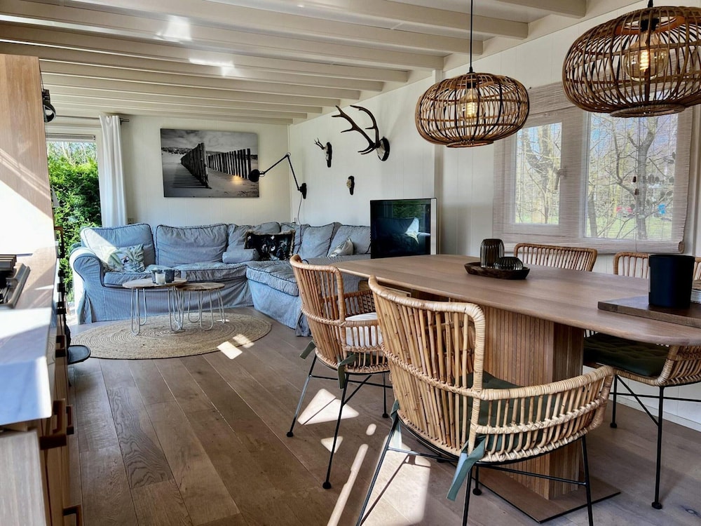 Chalet for Four Guests Near Beach