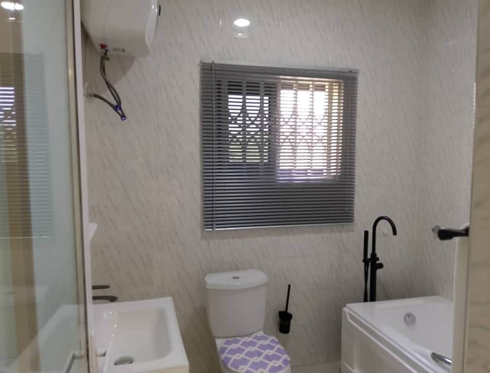 Spacious 3BR Apartment in Adentan With City Views