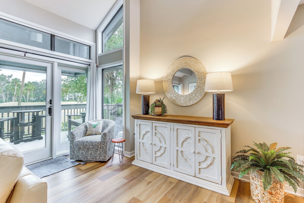 Walk to Community Beach: Coastal Carolina Condo