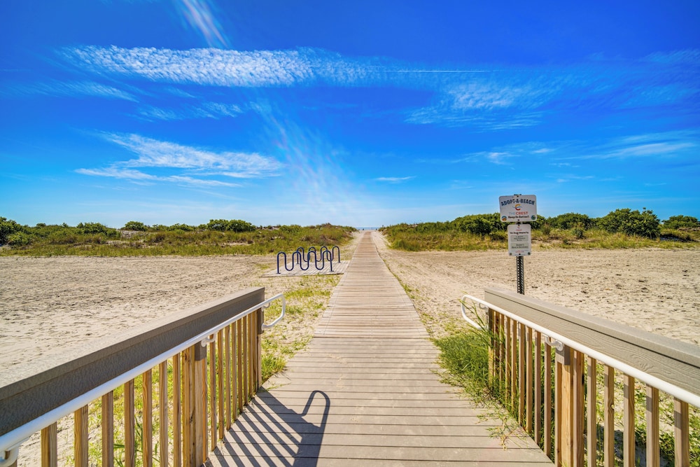 Beachfront Condo in Wildwood Crest w/ Pool Access!