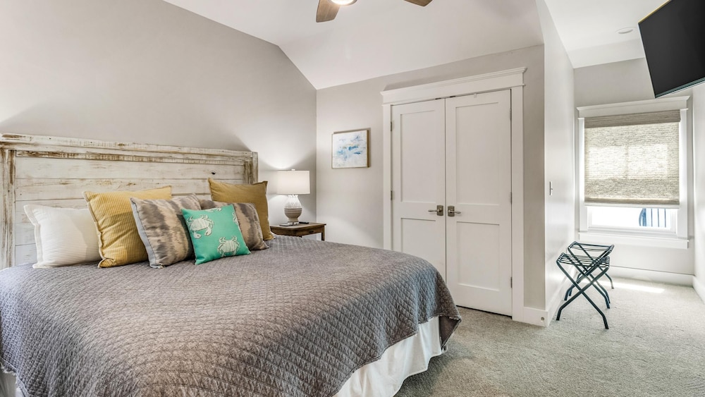 Beach Hangar by Southern Vacation Rentals