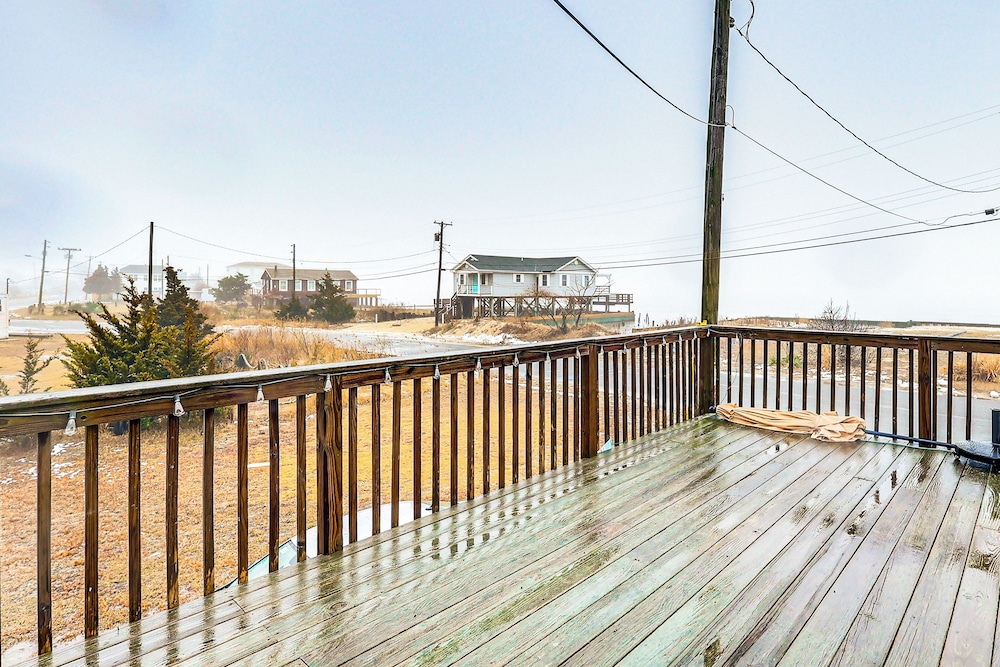 Walk to Beaches & Marina: Fortescue Hideaway